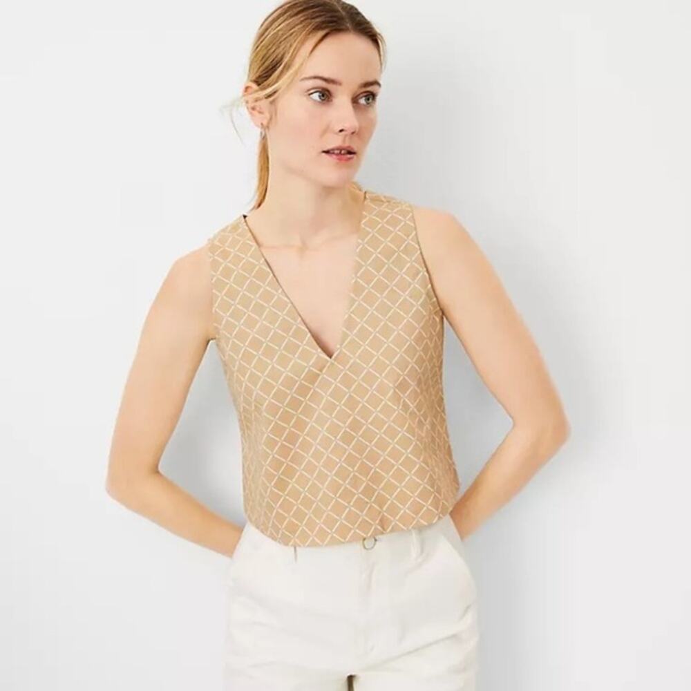 NWT Ann Taylor tan Checked V-Neck Tank Top s